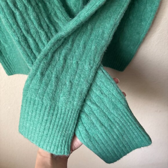 J. Crew XL Cozy Wool Blend Extra-Soft Yarn Cable-Knit Mockneck Sweater - Picture 6 of 9